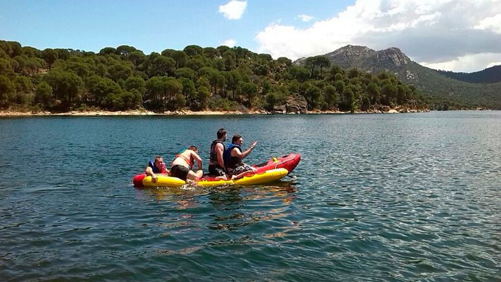 Pelayos de la Presa: El Pantano de San Juan, la playa de Madrid