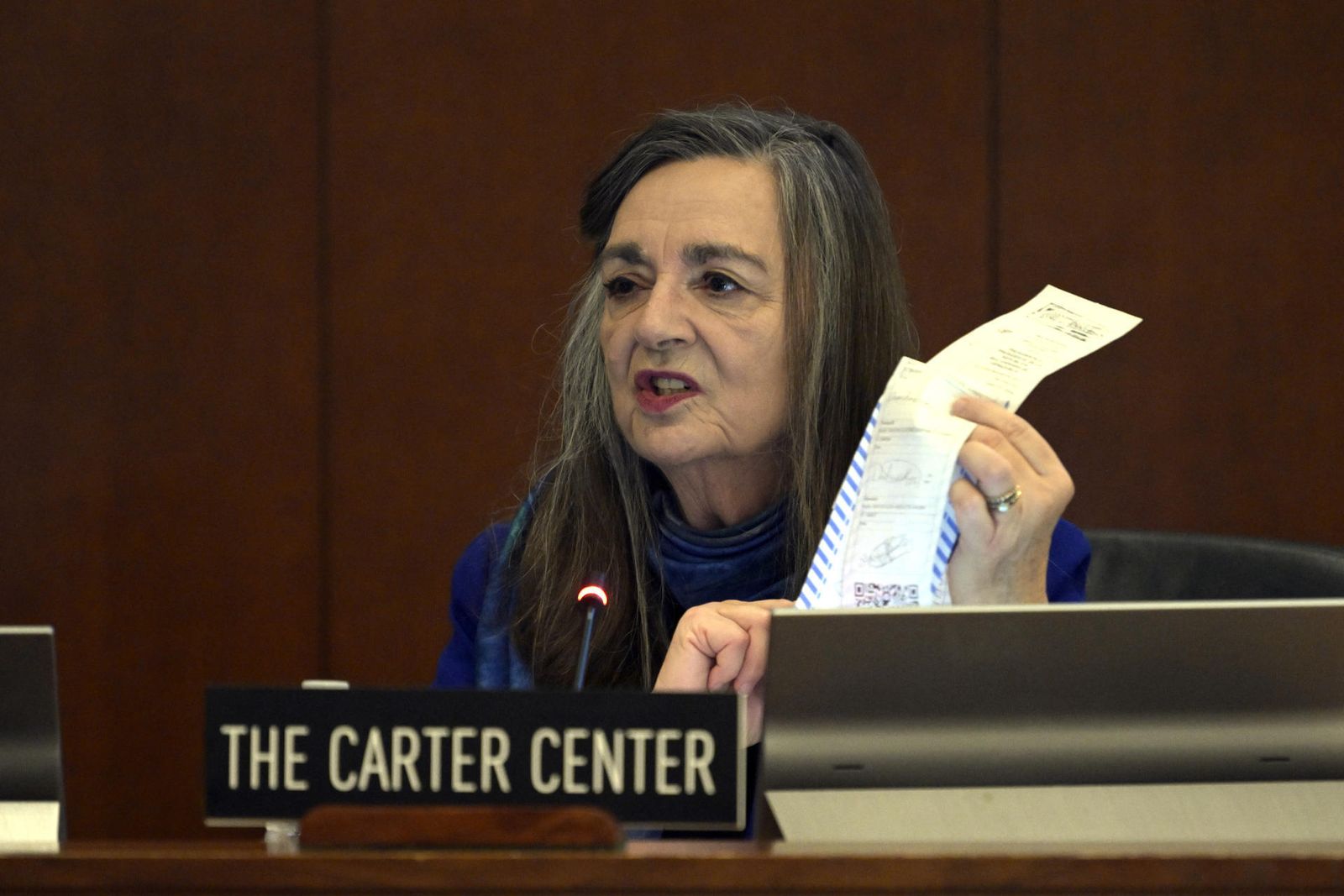El Centro Carter enseña las actas de las elecciones en Venezuela