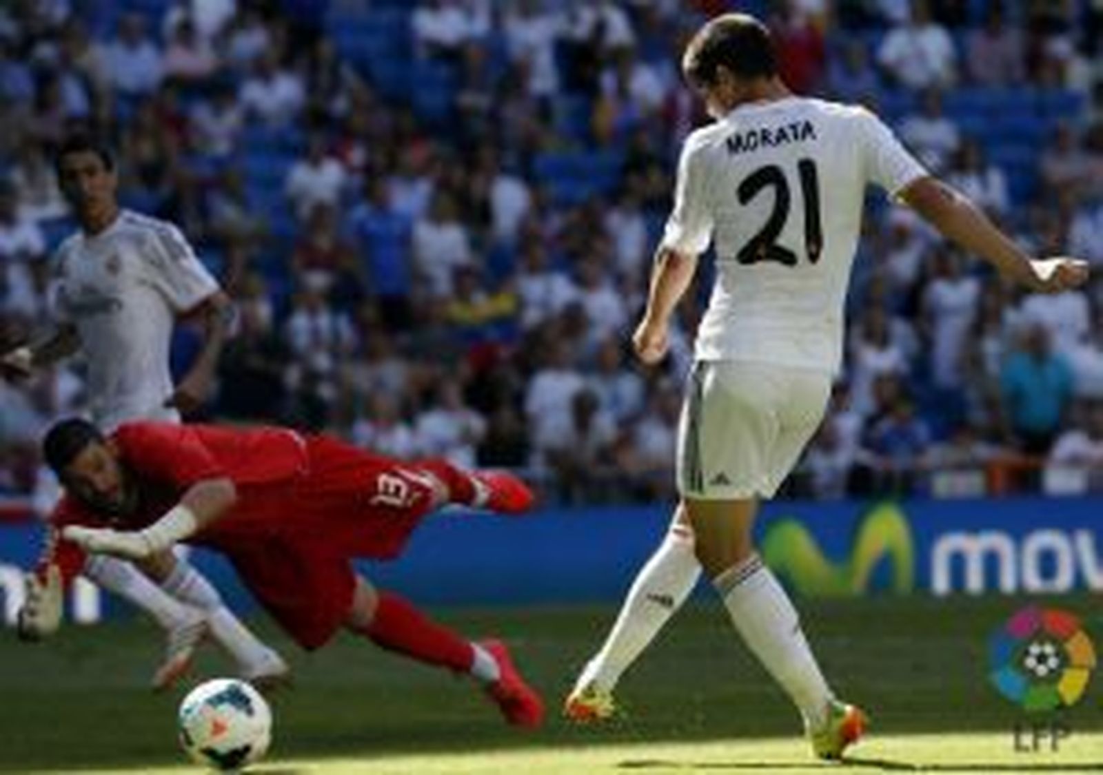 3-1. El Real Madrid vence al Espanyol con la cabeza en Lisboa