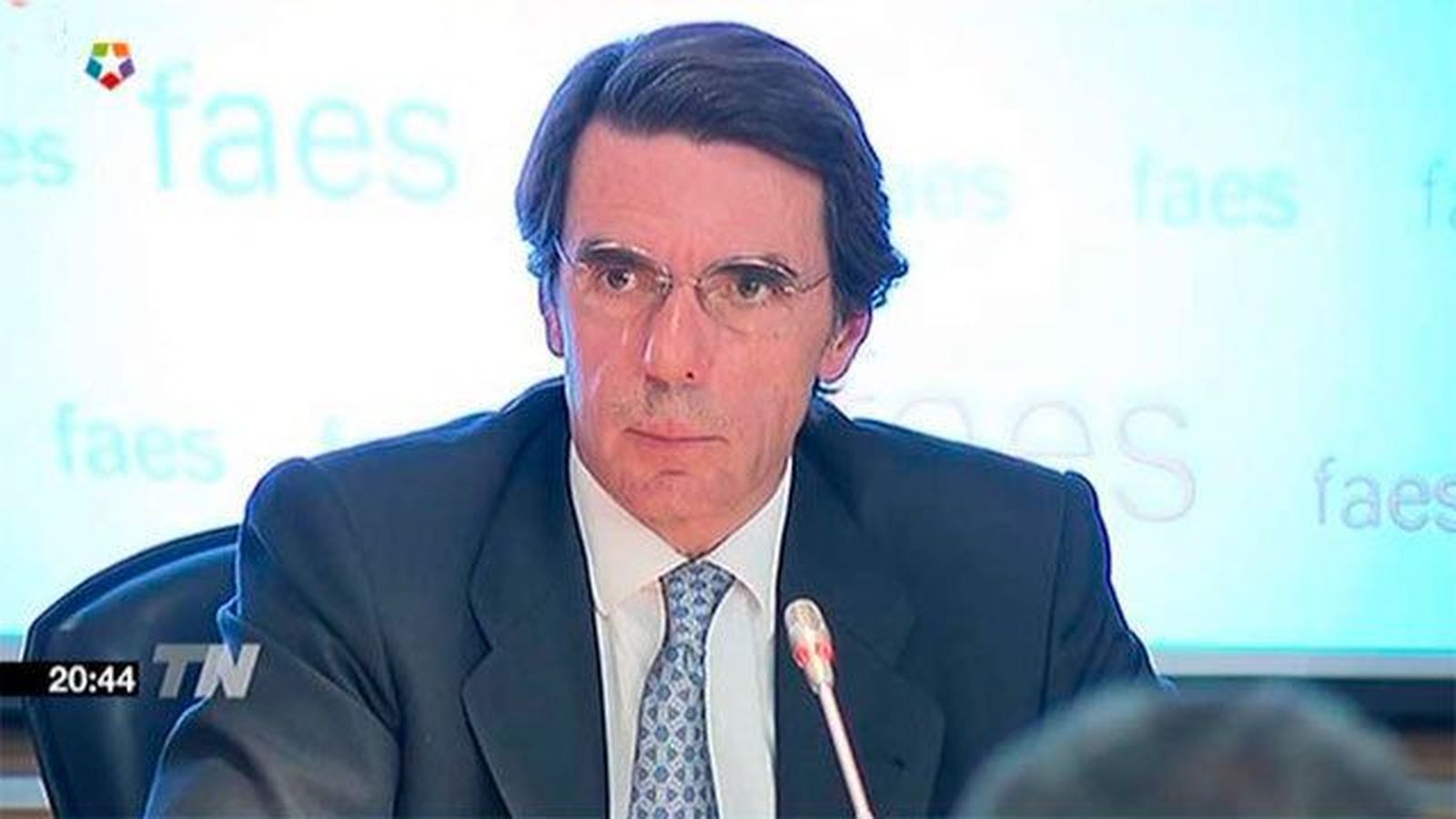 Aznar, ante la amenaza terrorista: "no podemos quedarnos de brazos cruzados"