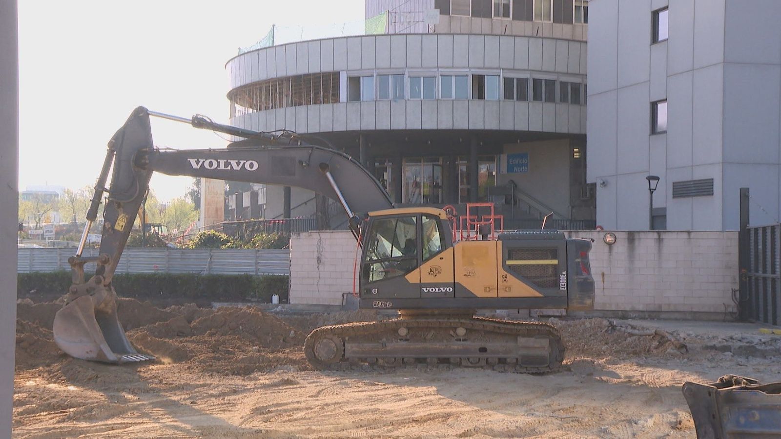 Obras en La Paz para construir el primer edificio de la Ciudad de la Salud