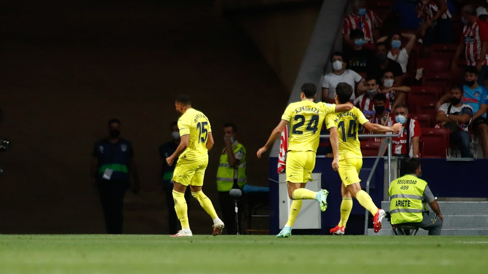Arnaut Danjuma celebra el 1-2 del Villarreal en el Wanda Metropolitano