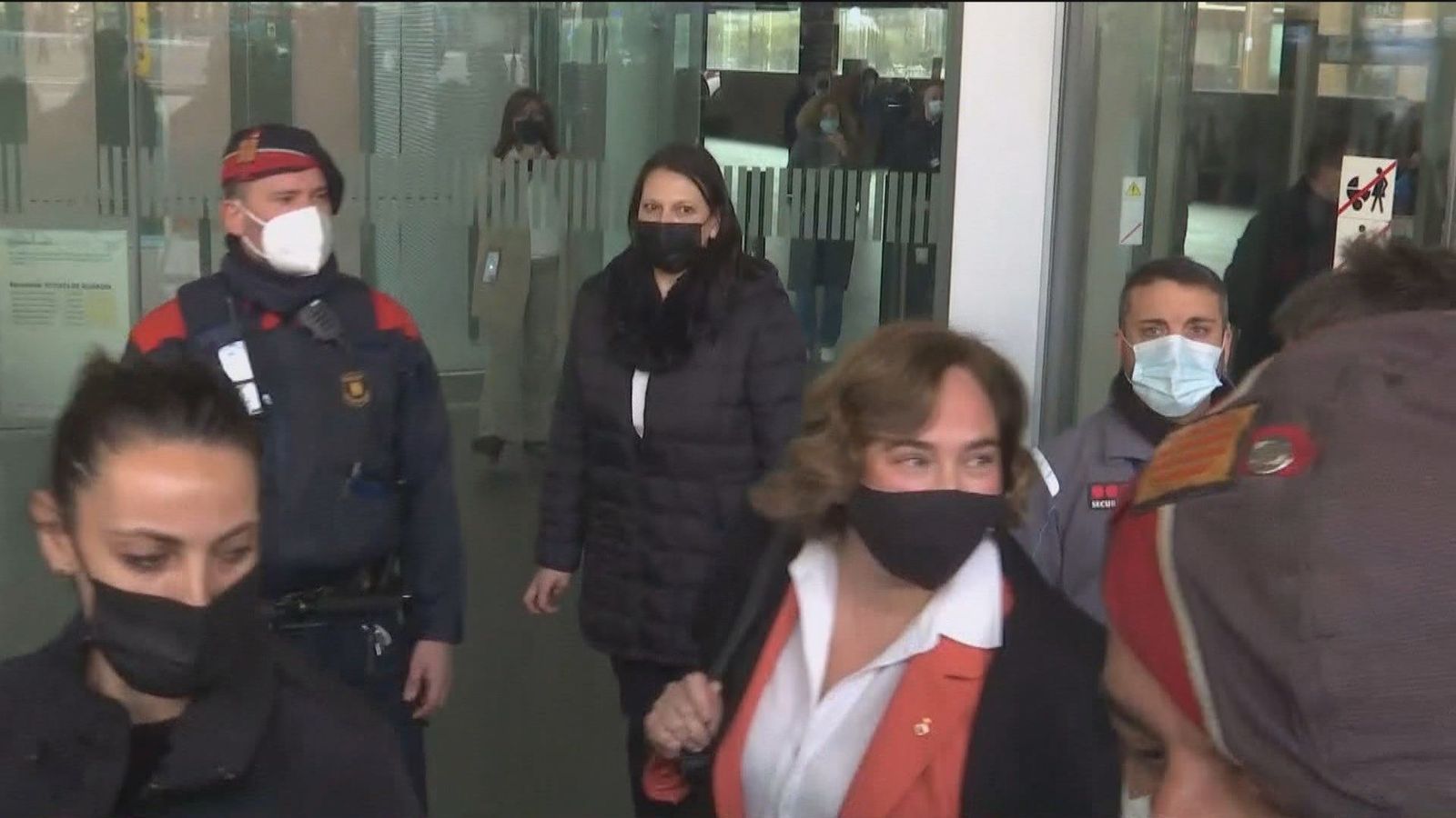 Colau niega ante el juez haber cometido irregularidades dando subvenciones a entidades afines