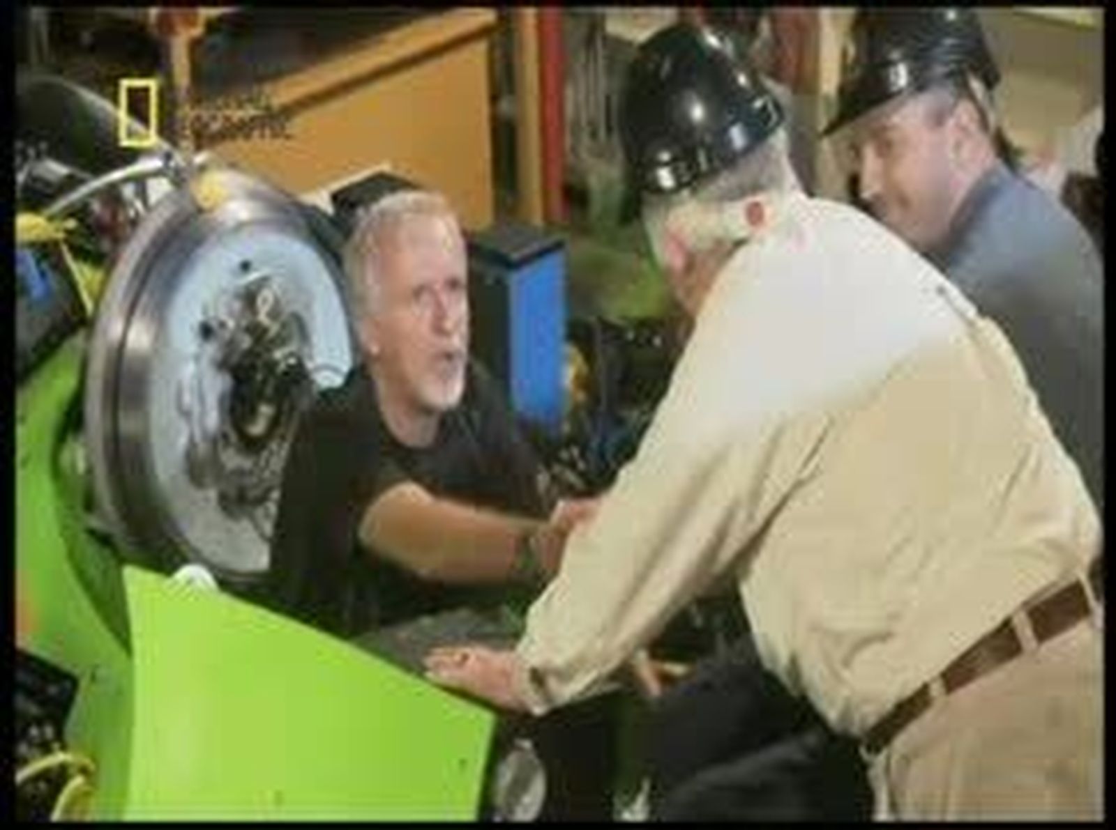 James Cameron completa con éxito su viaje al lugar más profundo del océano