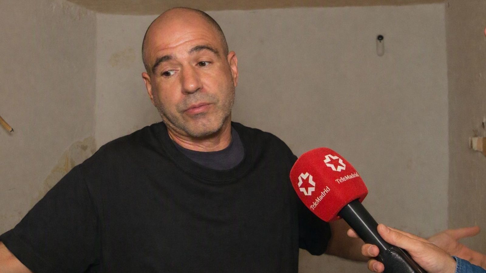 "No hay manera de echarles": la pesadilla de Alberto tras 15 meses con su local okupado en Leganés