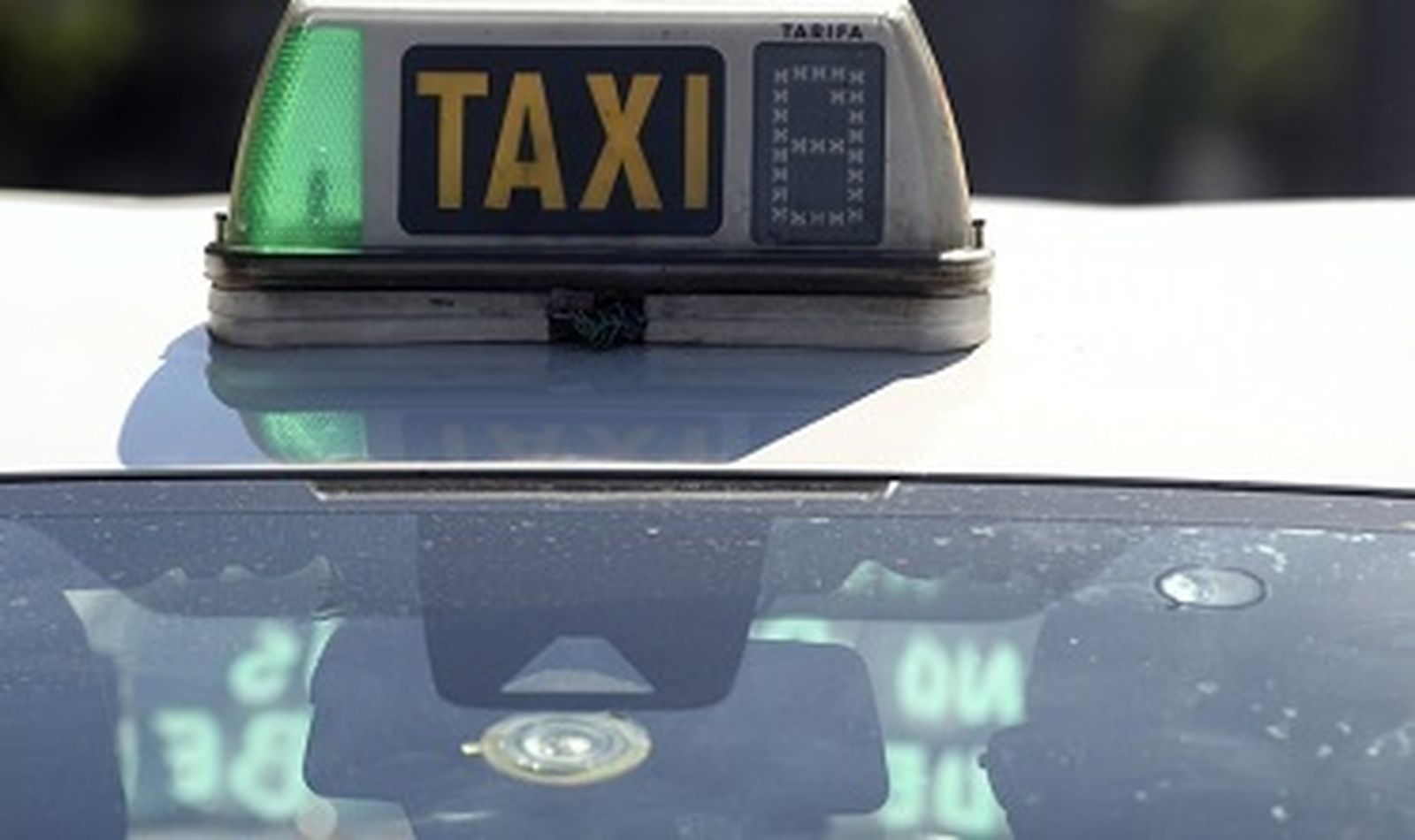 Alcalá triplica las ayudas al taxi hasta los 62.000 euros