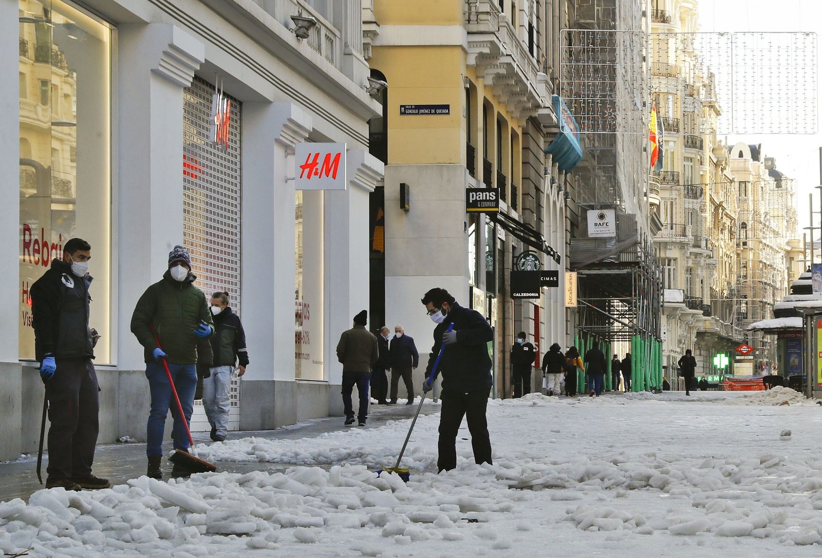 Los comercios pierden 100 millones de euros en la primera semana de rebajas a causa de Filomena