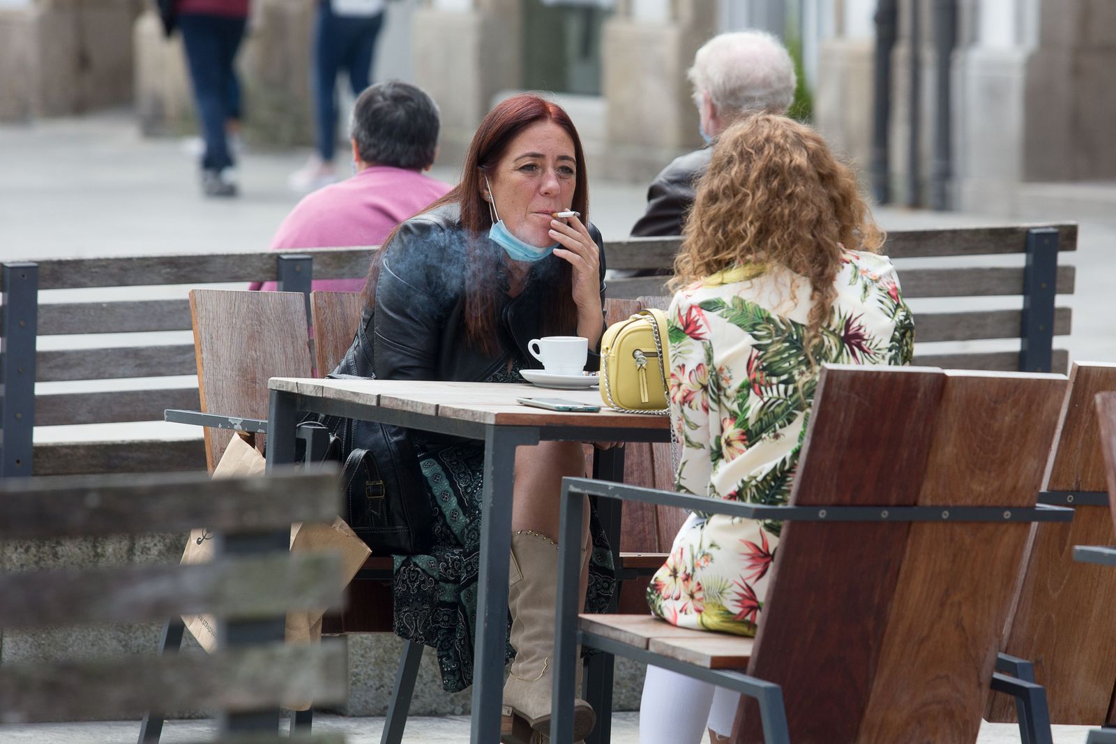 La mayoría de los españoles, a favor de prohibir fumar en las terrazas