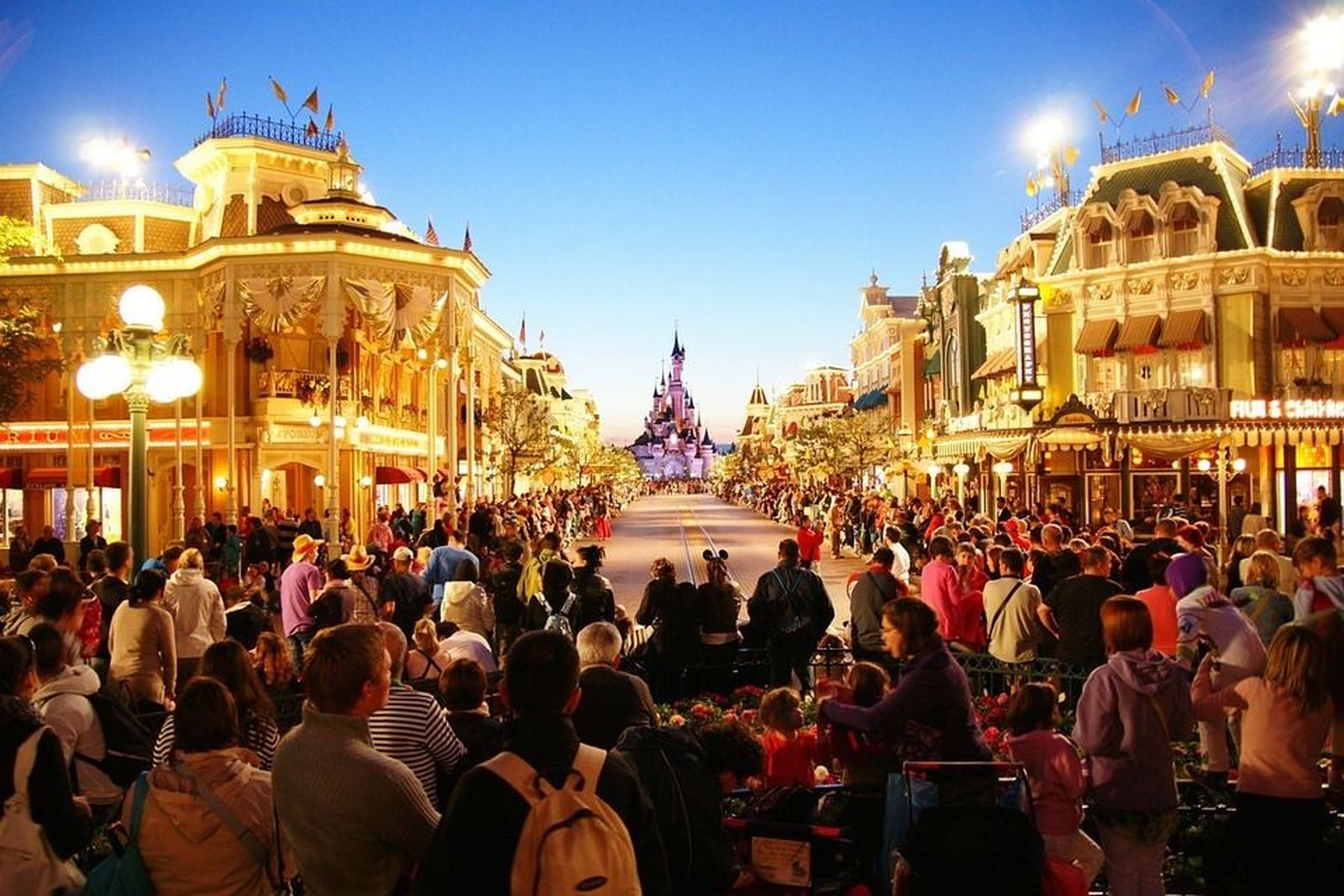 Disneyland Paris vuelve a abrir con nuevas atracciones