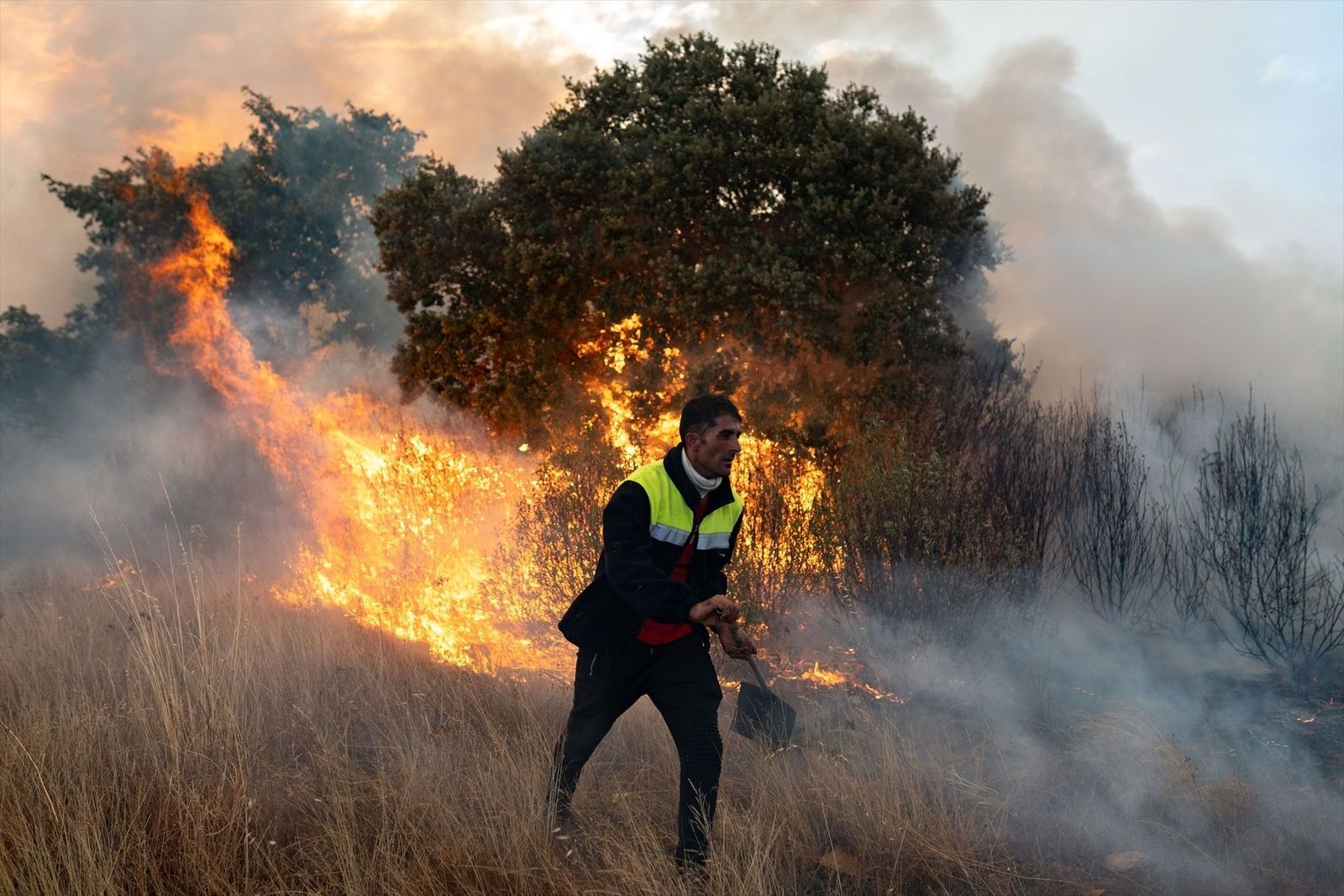 Dos incendios en Castilla y León empeoran y suben al nivel 2 de gravedad