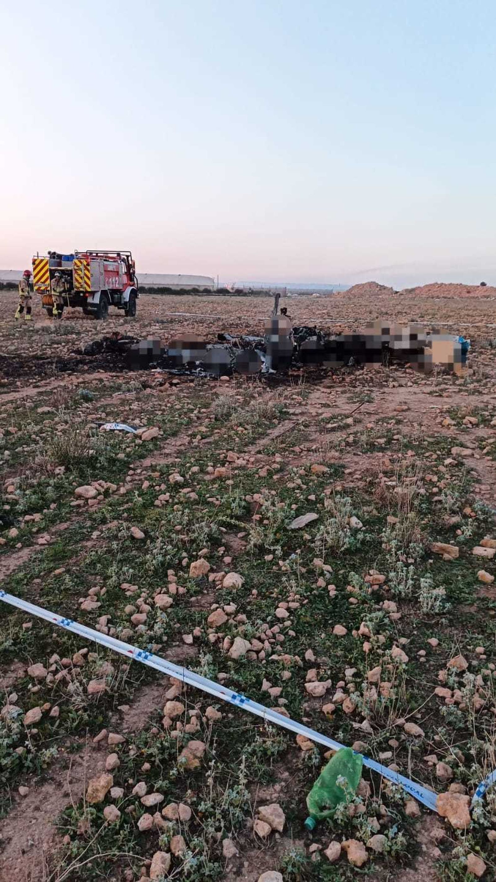 Imagen pixelada del aparato siniestrado en un terreno agrícola próximo al aeródromo Los Garranchos