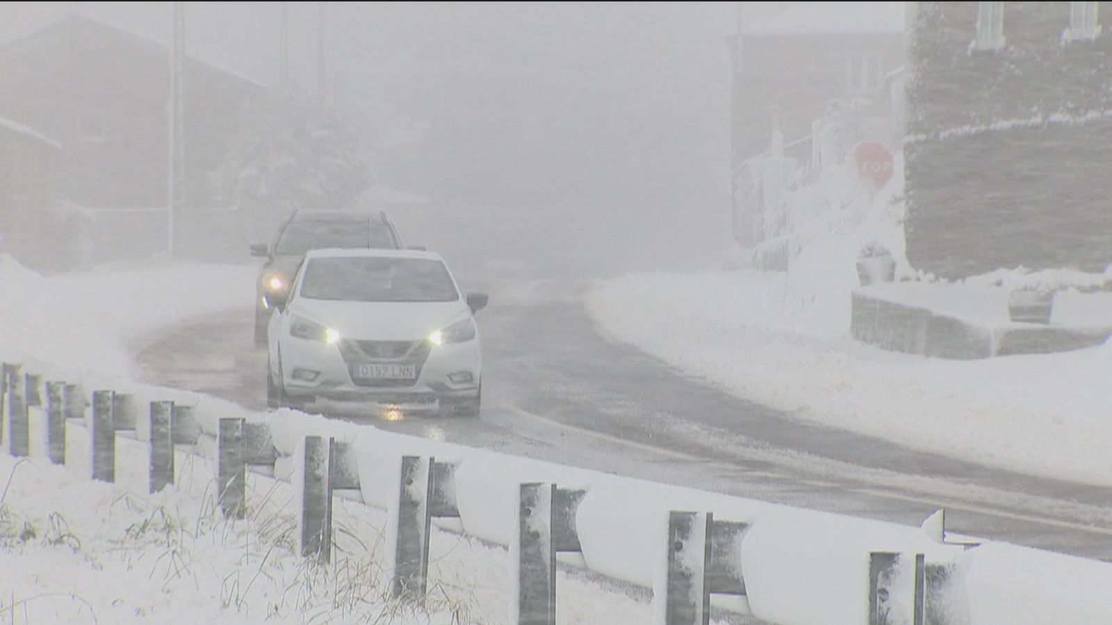 El viento y la nieve protagonistas de la mitad norte de la península para despedir el puente