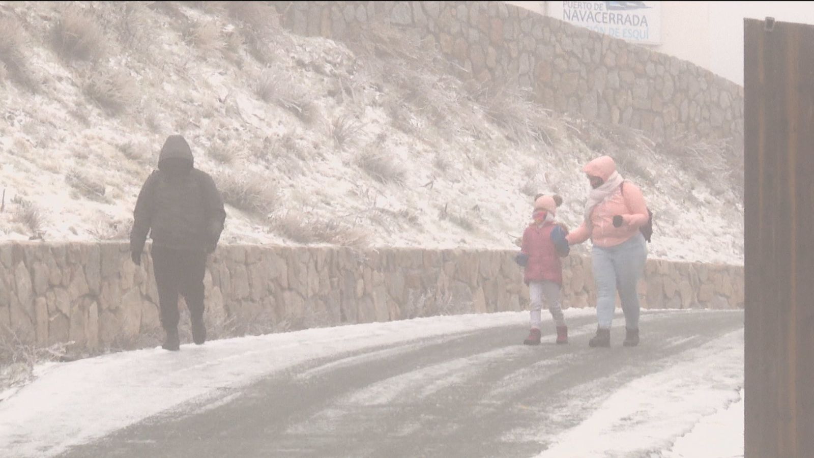 Las temperaturas caen en picado y el fuerte viento aumenta todavía más esa sensación de frío polar