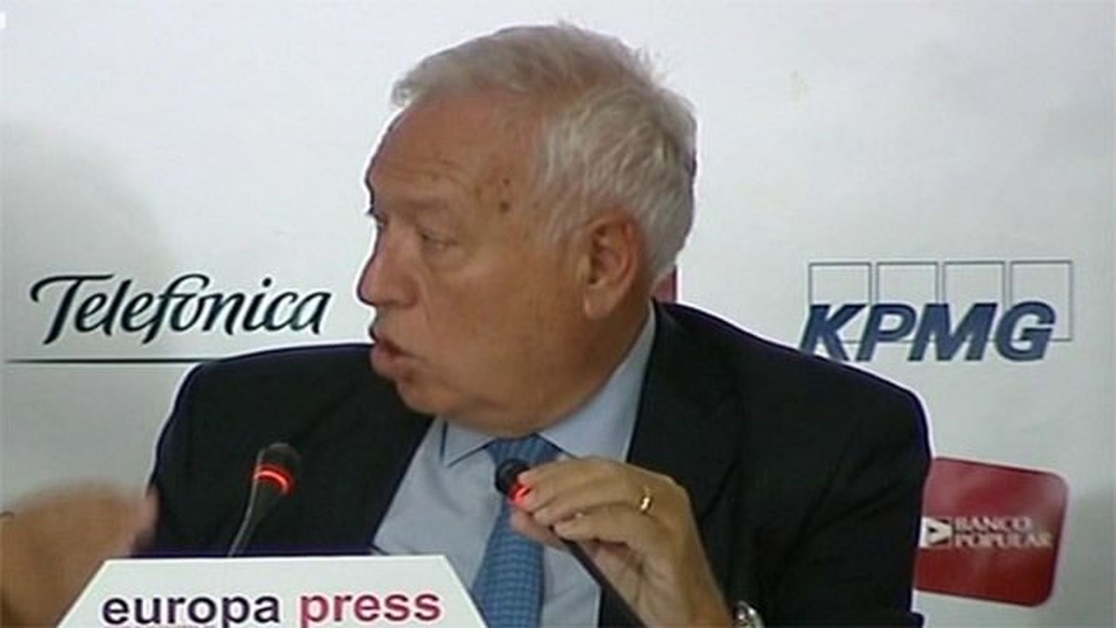 Margallo no descarta la suspensión de la autonomía catalana por la consulta
