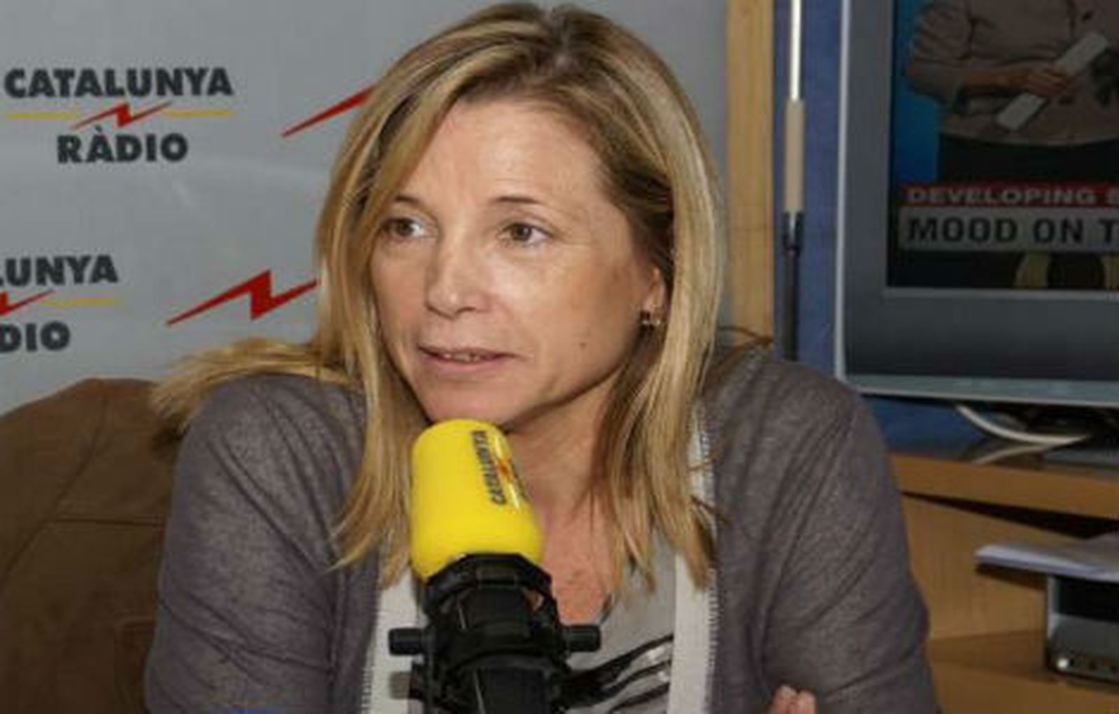 Cataluña reducirá unos mil cargos y limitará los sueldos de los alcaldes
