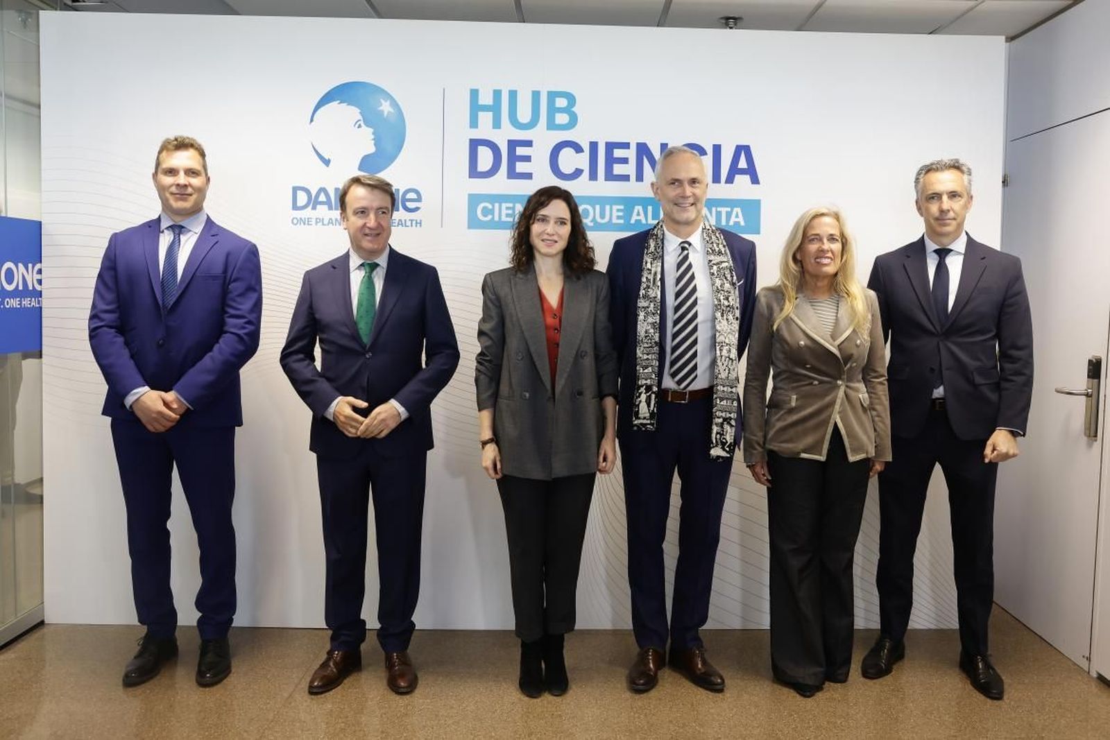 Ayuso anuncia la inversión de 40 millones en el hub de Ciencia de Danone en Tres Cantos