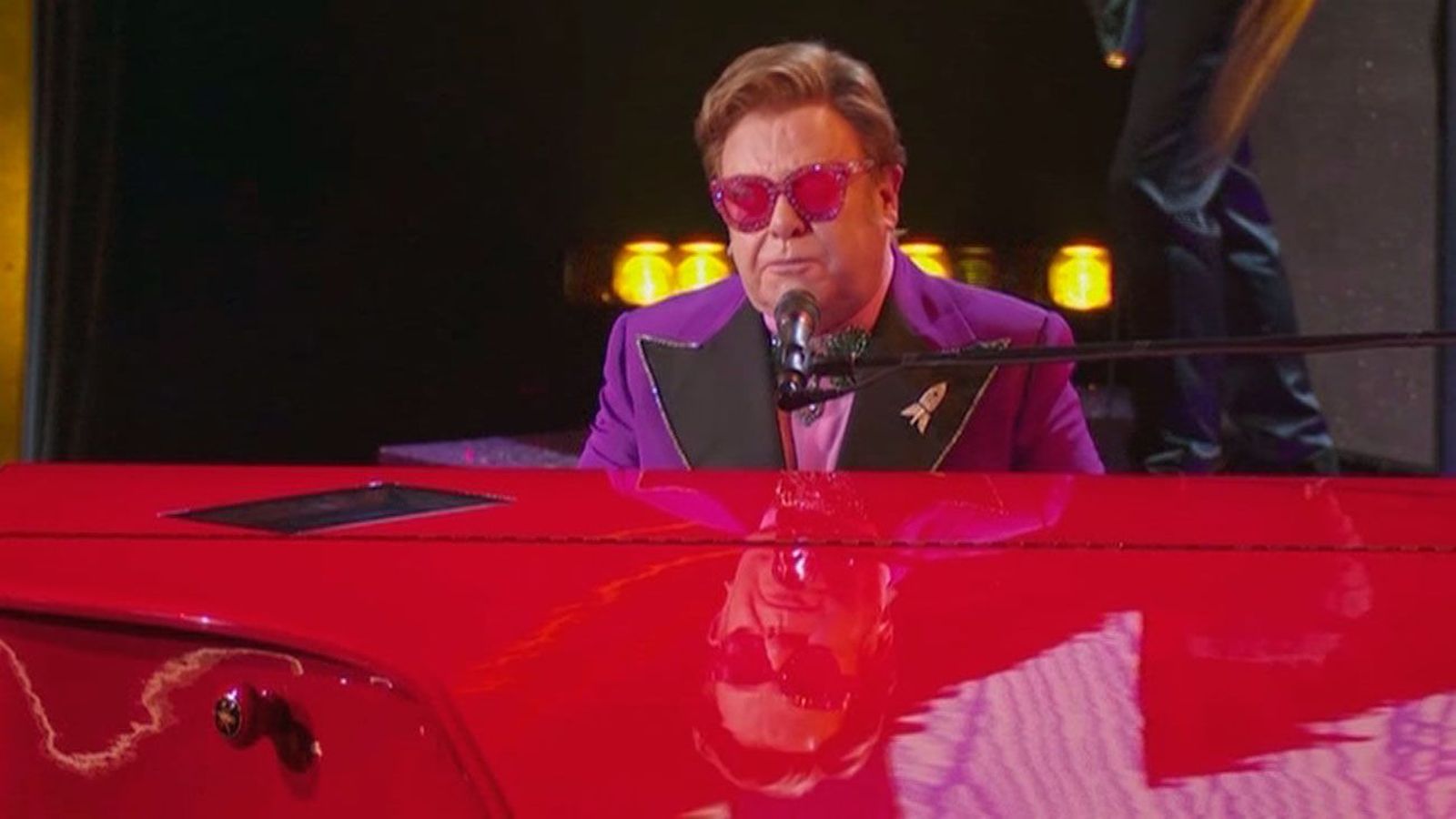 Elton John, Pastora Soler, Mariah Carey y otros artistas que se quedaron sin voz en pleno concierto
