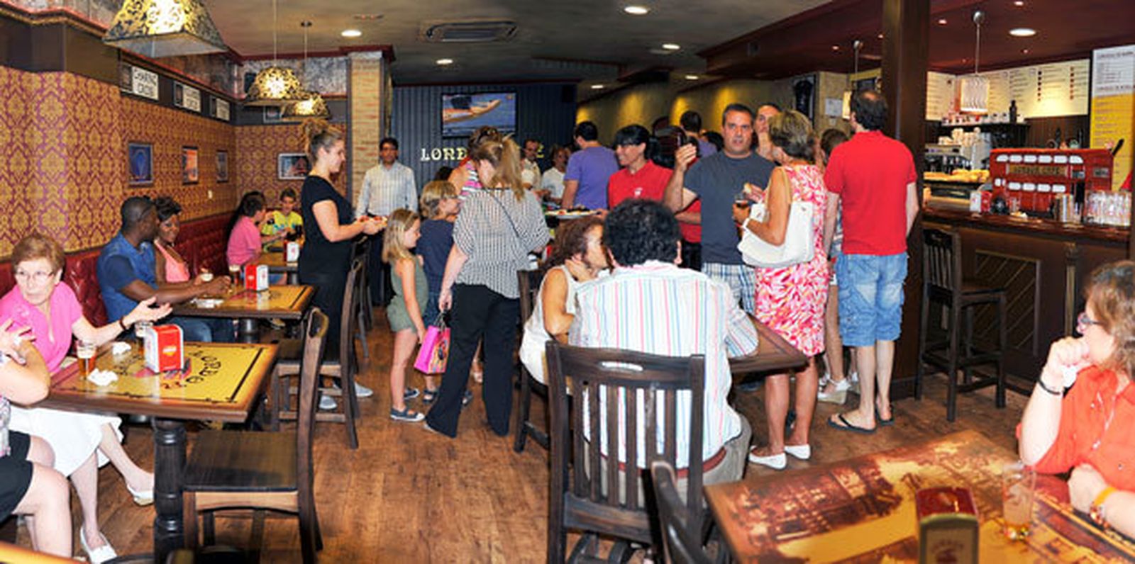 London Café inaugura su primer local en Madrid