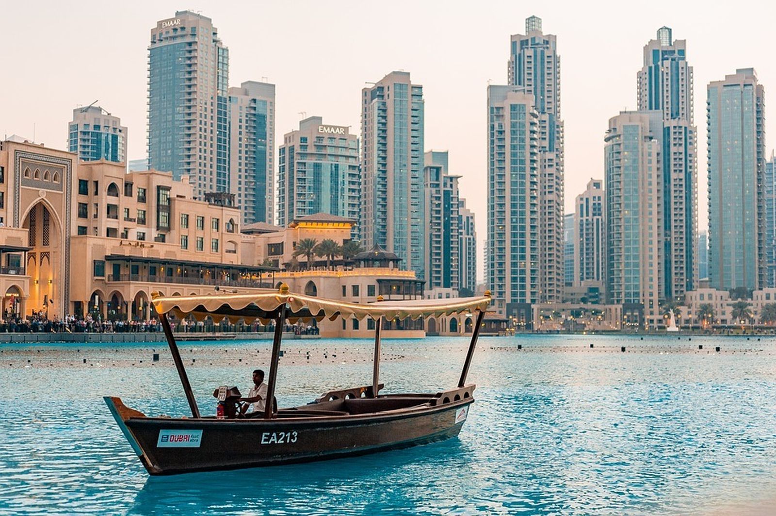 ¿Cómo optar a 100 puestos de trabajo en un hotel de lujo en Dubai?