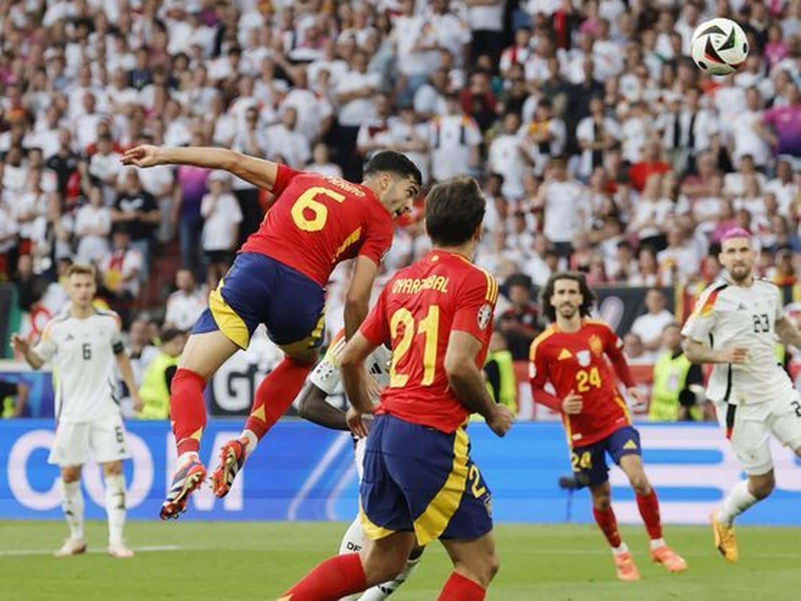Julián Merino: "Mikel tiene en los genes el remate de cabeza"