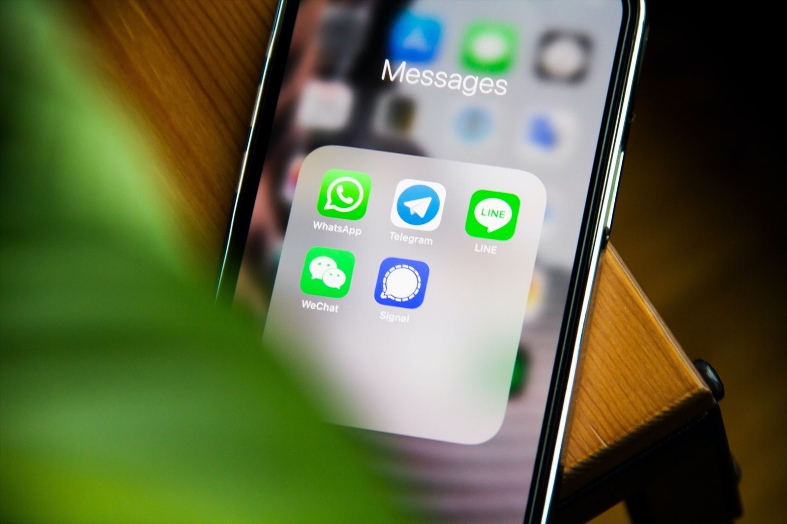 Puedes consultar con el 012 también por WhatsApp