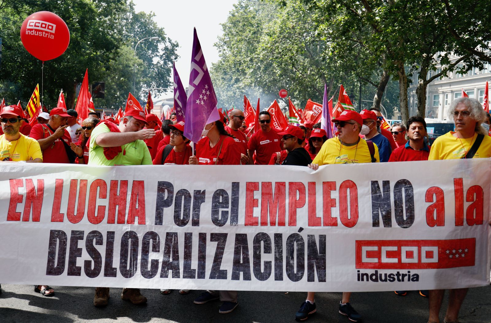 UGT y CCOO protestan en Madrid por un Pacto de Estado por la Industria