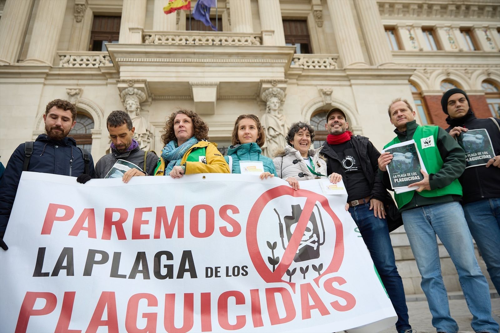 Manifestación frente al Ministerio de Agricultura contra el uso de plaguicidas