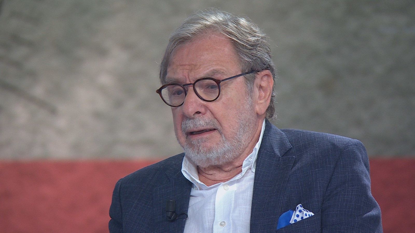 Juan Luis Cebrián: "Sánchez no puede dimitir porque tiene a su hermano y a su mujer ante la Justicia”