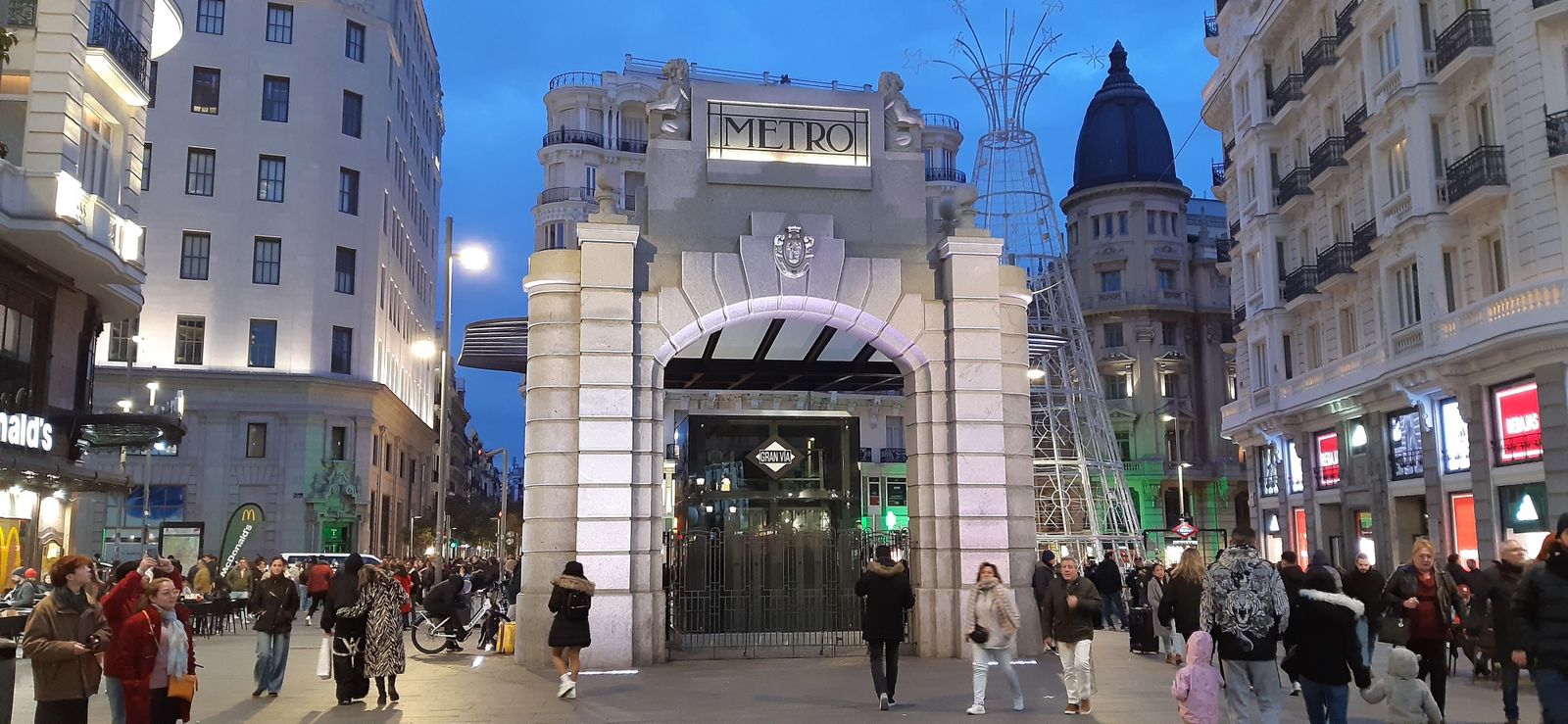 Cibeles acoge una muestra sobre la obra de Antonio Palacios en Madrid