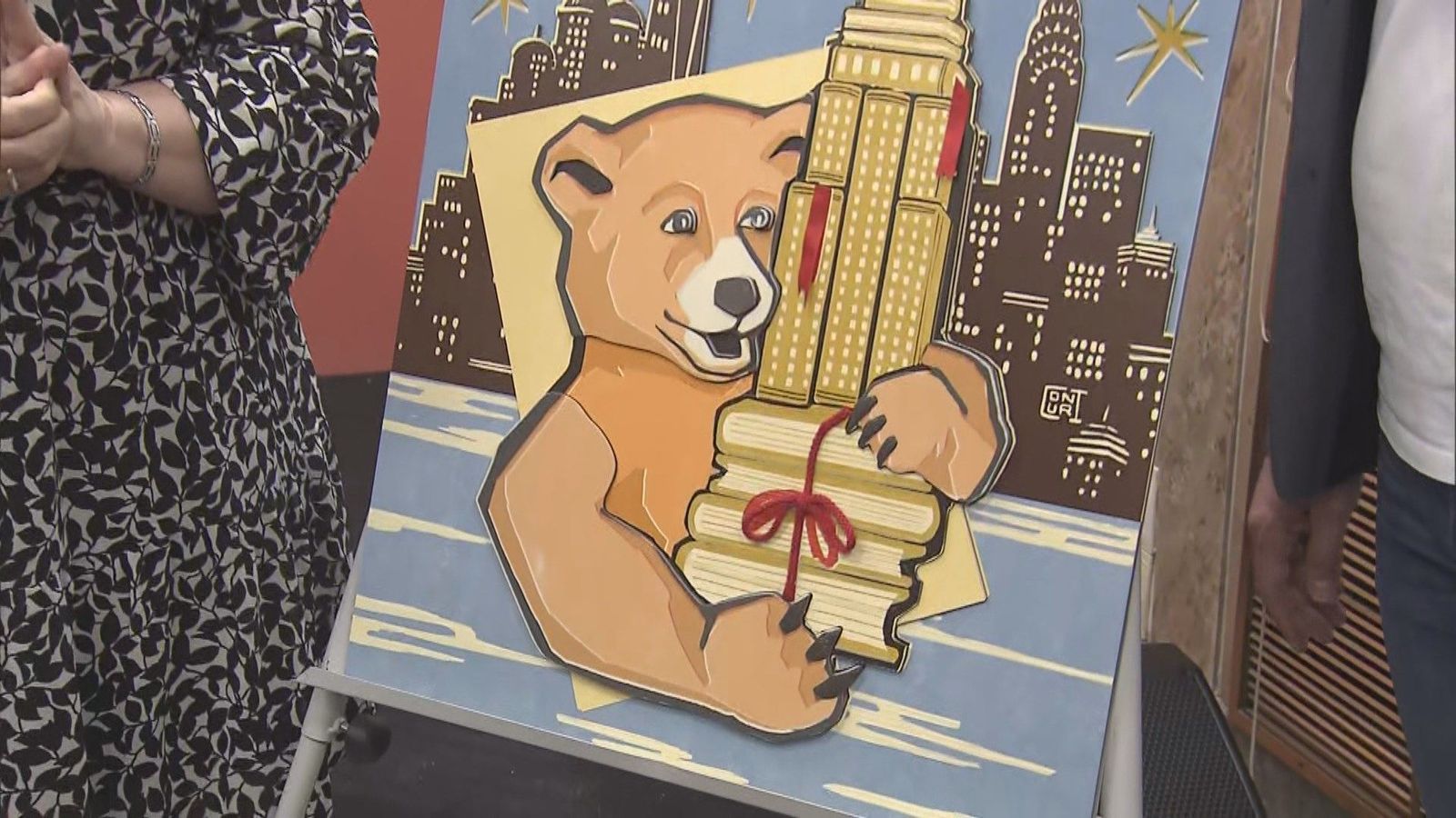 La Feria de Madrid da la bienvenida a Nueva York con un abrazo de oso en el cartel de su 84 edición