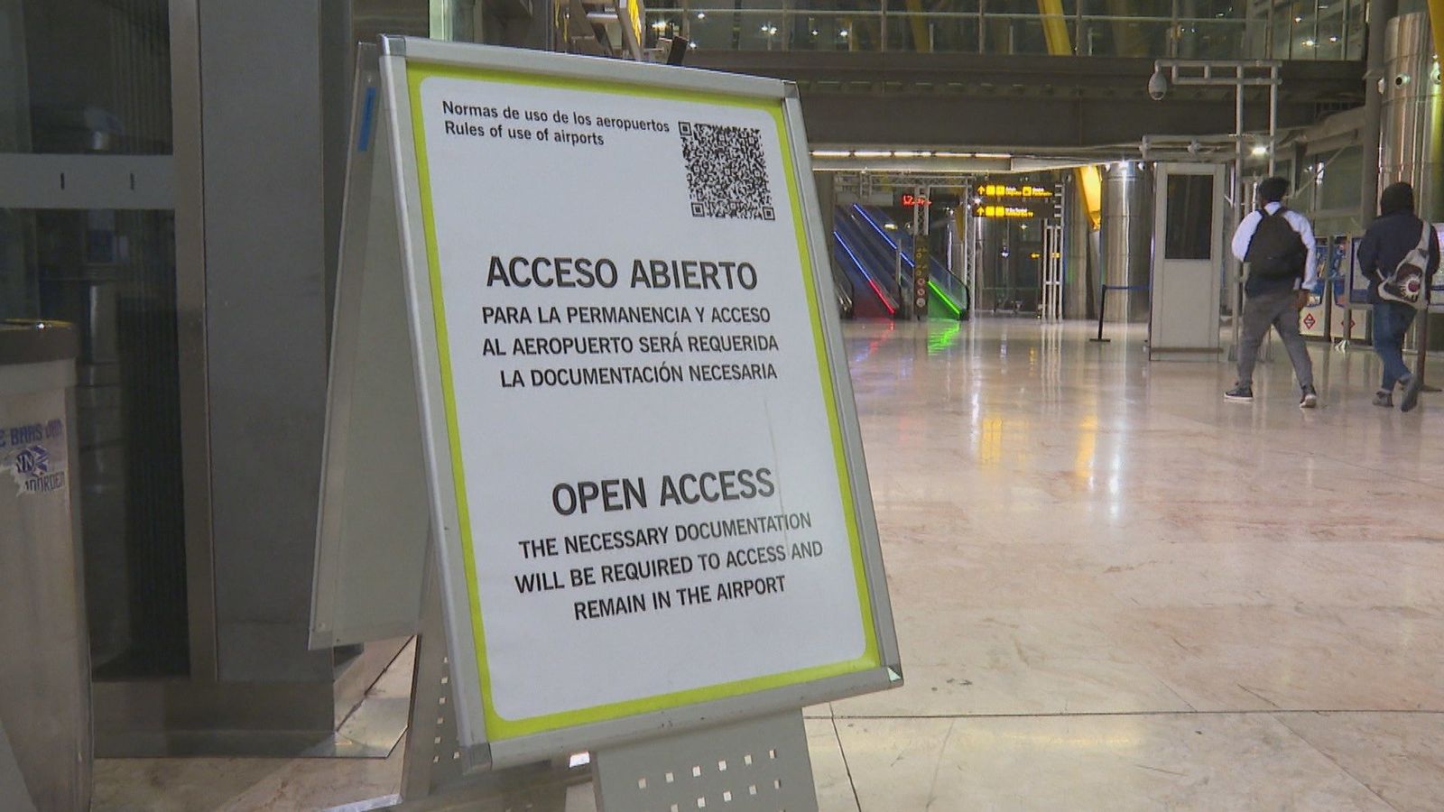 Primera noche de restricciones de acceso a Barajas: los sintecho siguen en la T-4