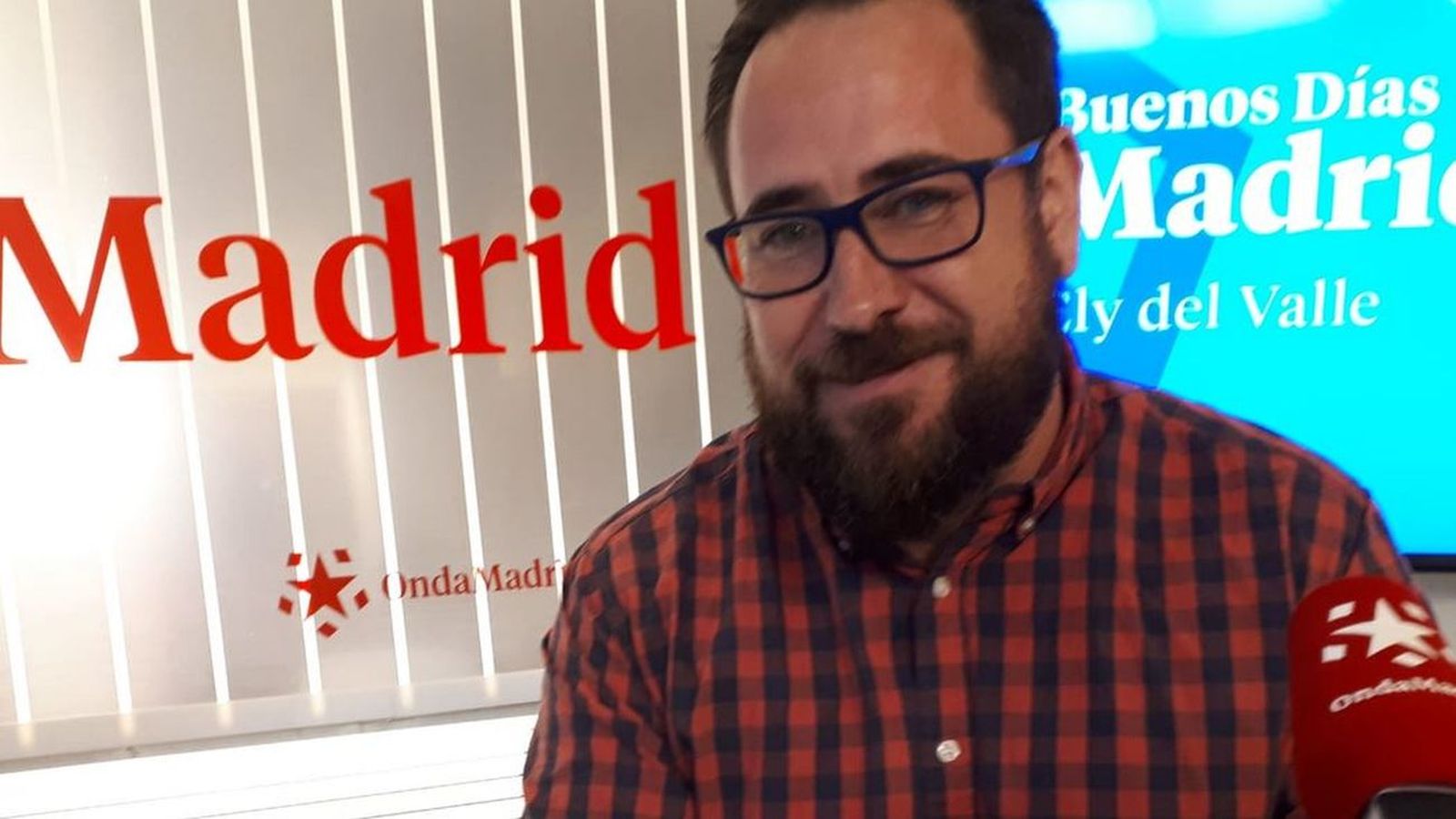 El alcalde de Paracuellos del Jarama durante una entrevista en Onda Madrid