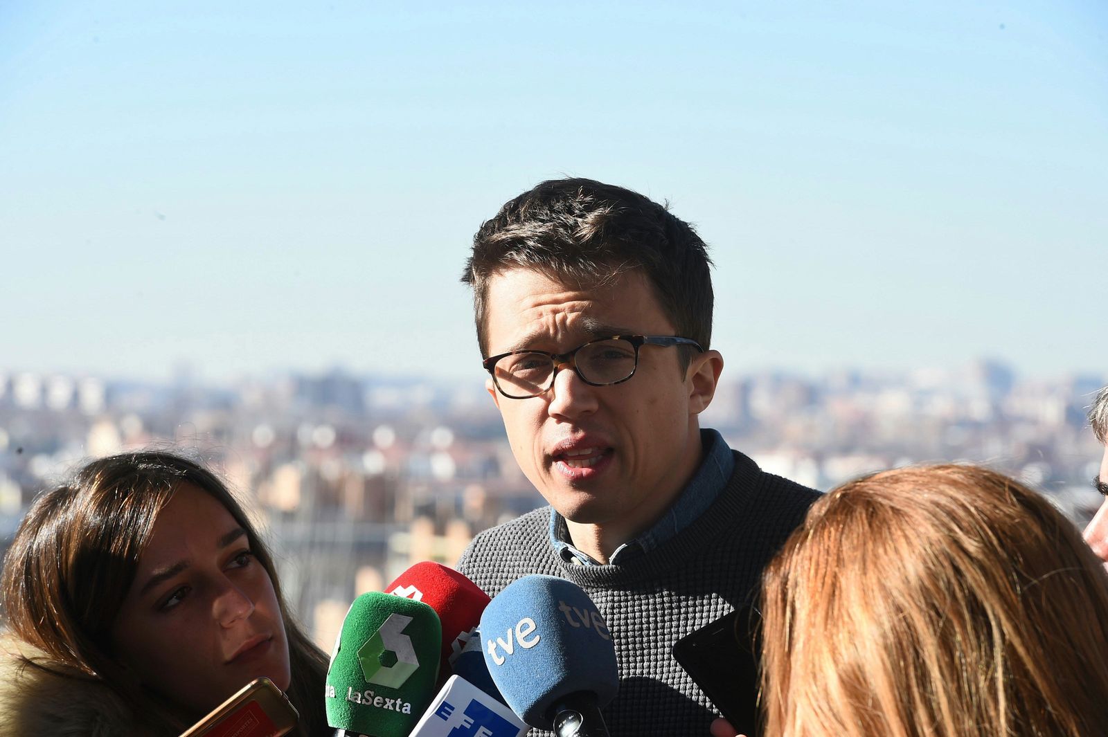 Errejón se desmarca de Podemos y se presenta a la Comunidad de Madrid con el partido de Carmena