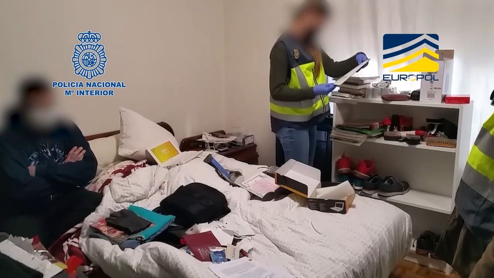 Tres detenidos en Madrid y Tenerife contra la pornografía infantil: 90.000 cuentas en Europa