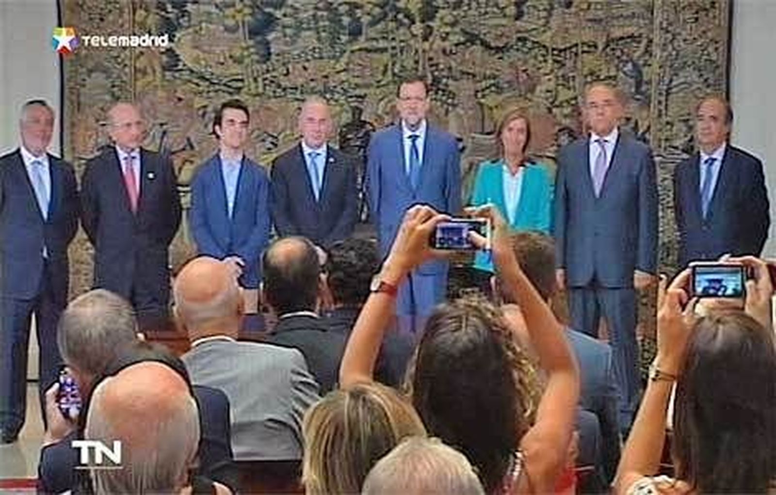 Gobierno, médicos y enfermeros sellan un pacto  por la sostenibilidad de la Sanidad