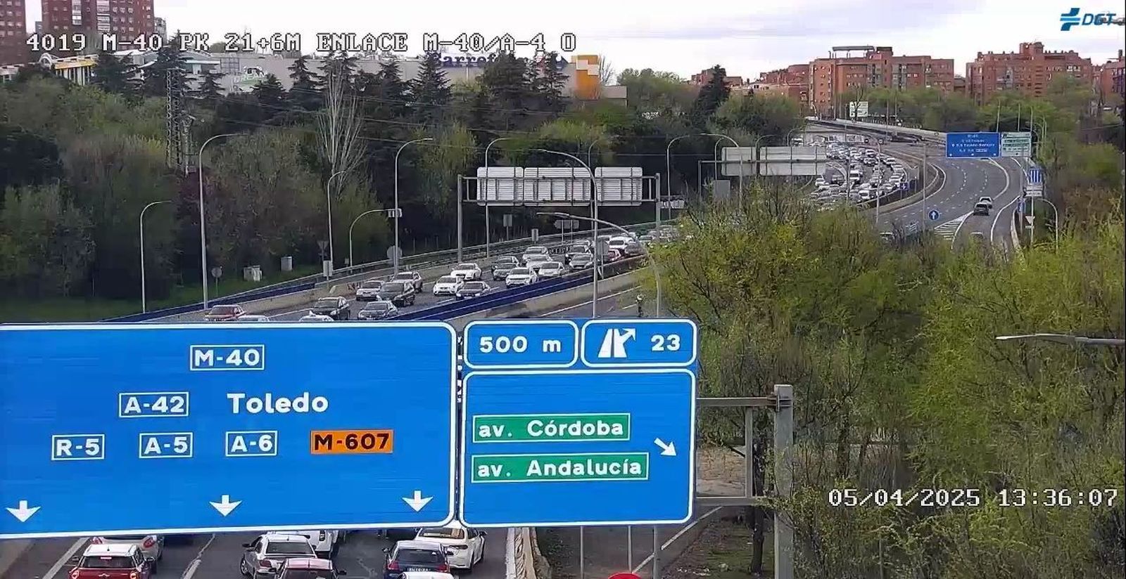 Incendio de un coche en la M-40