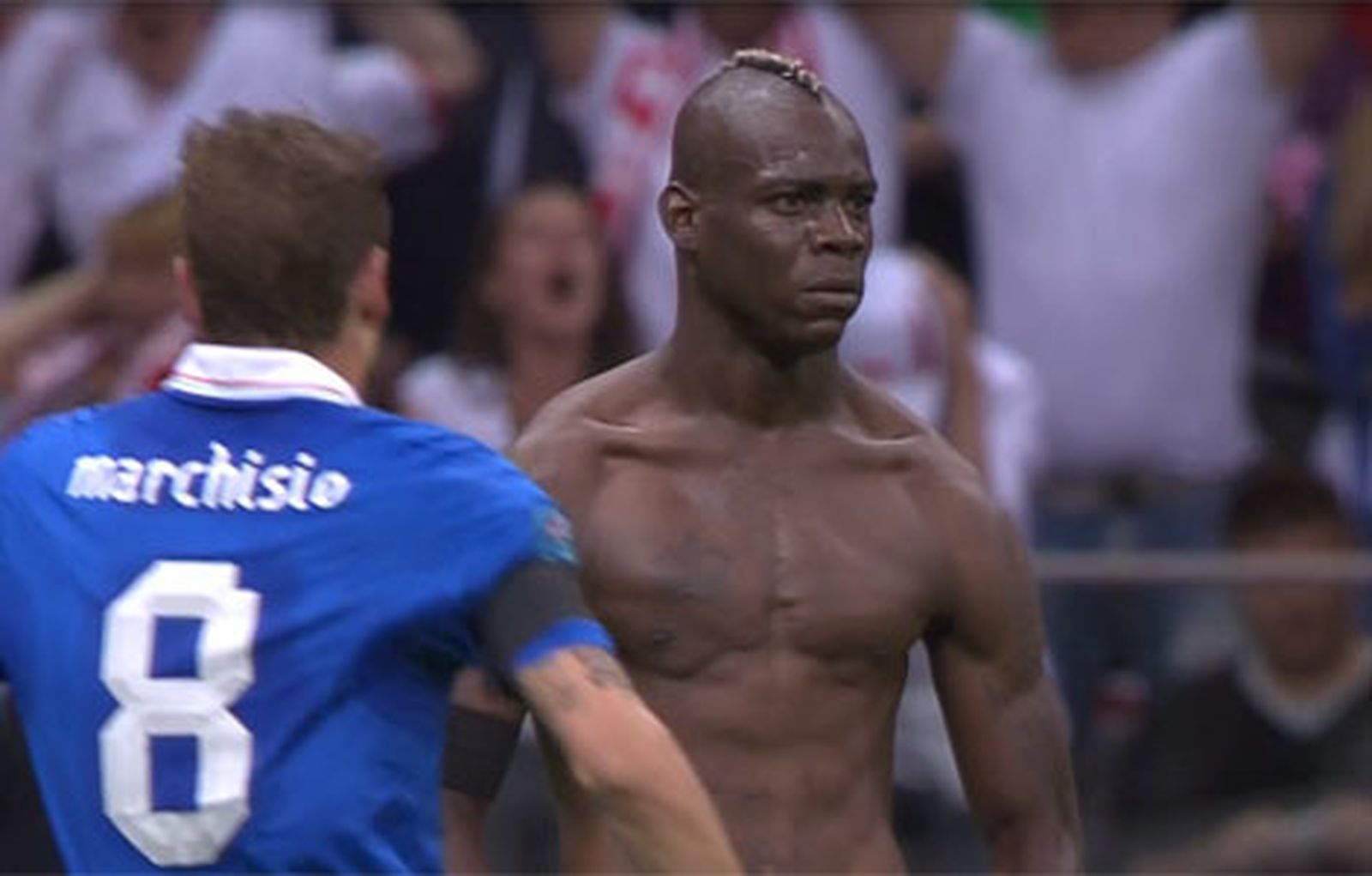 Celebración de Balotelli