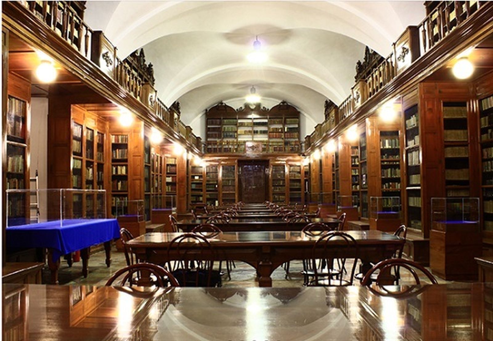 Sala de lectura y consulta de la Biblioteca Complutense