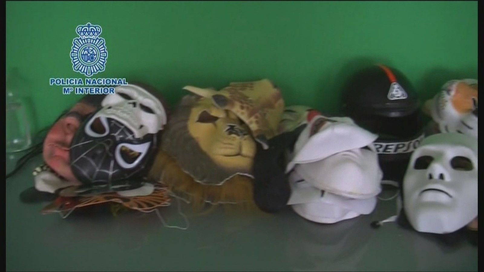 La policía dispersa una orgía de 50 personas en Simancas, en plena grabación de una película porno