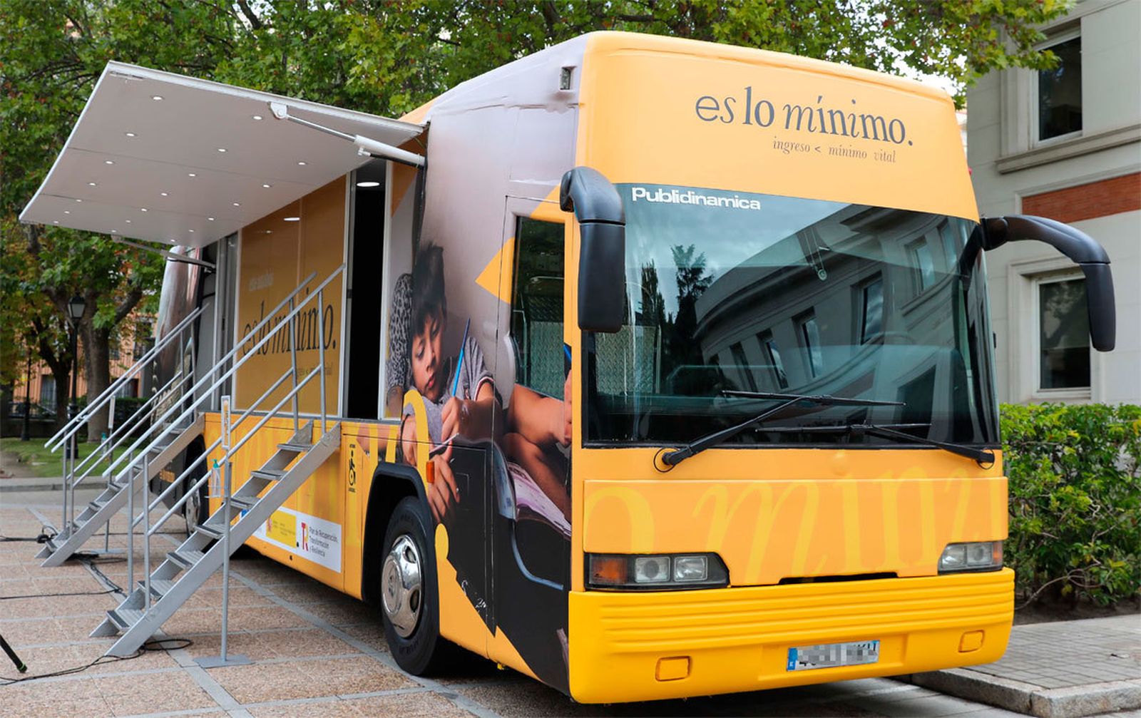 El Gobierno pone un autobús para encontrar beneficiarios del Ingreso Mínimo Vital