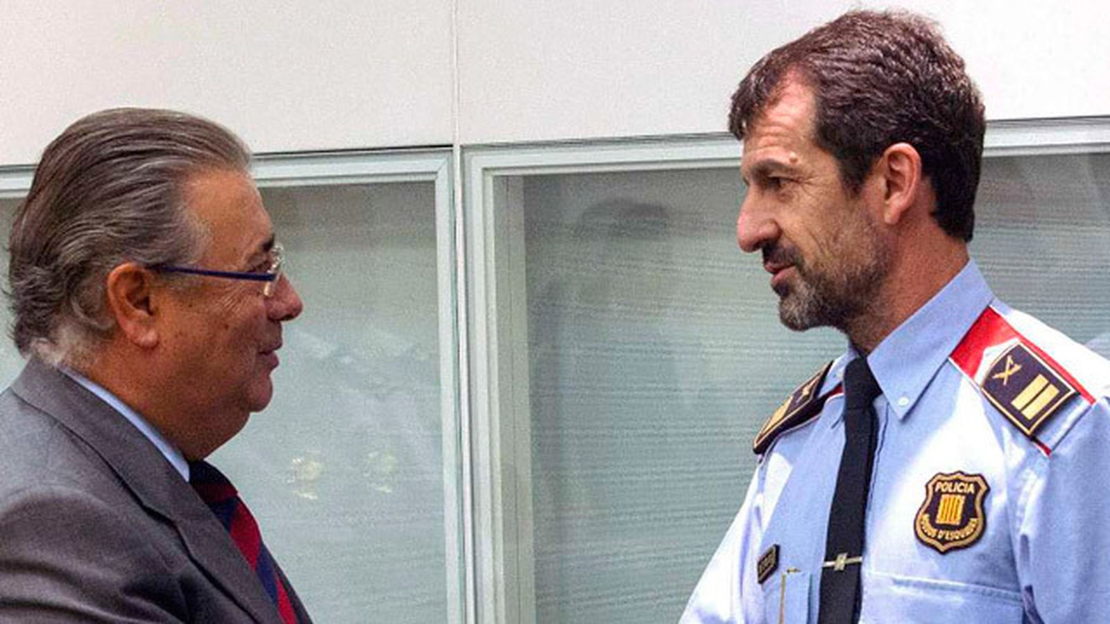 Juan Ignacio Zoido,iz, junto al Comisario Superior de Coordinación Territorial de los Mossos d'Esquadra, Ferrán López