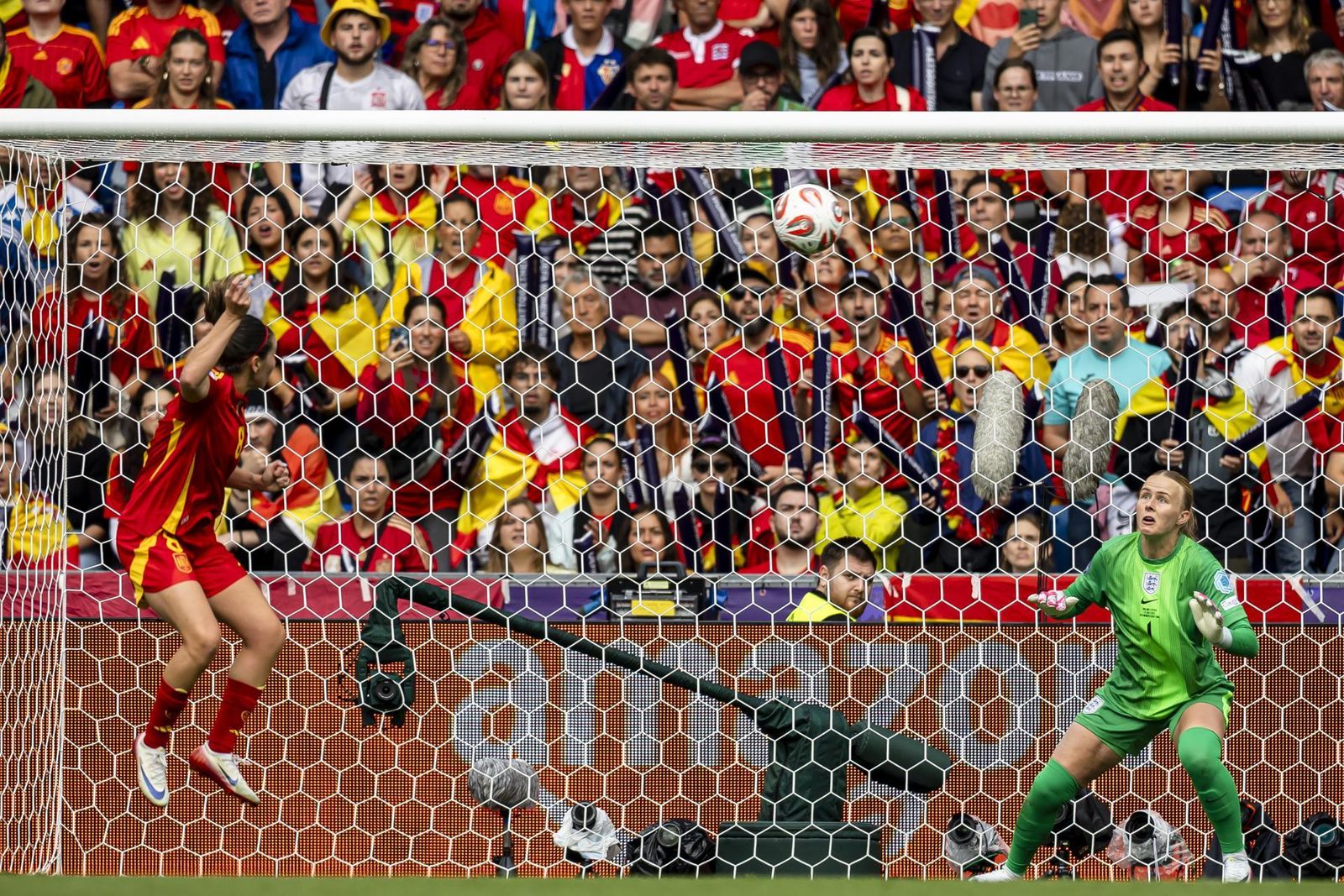 Gol de Mariona Caldentey a Inglaterra