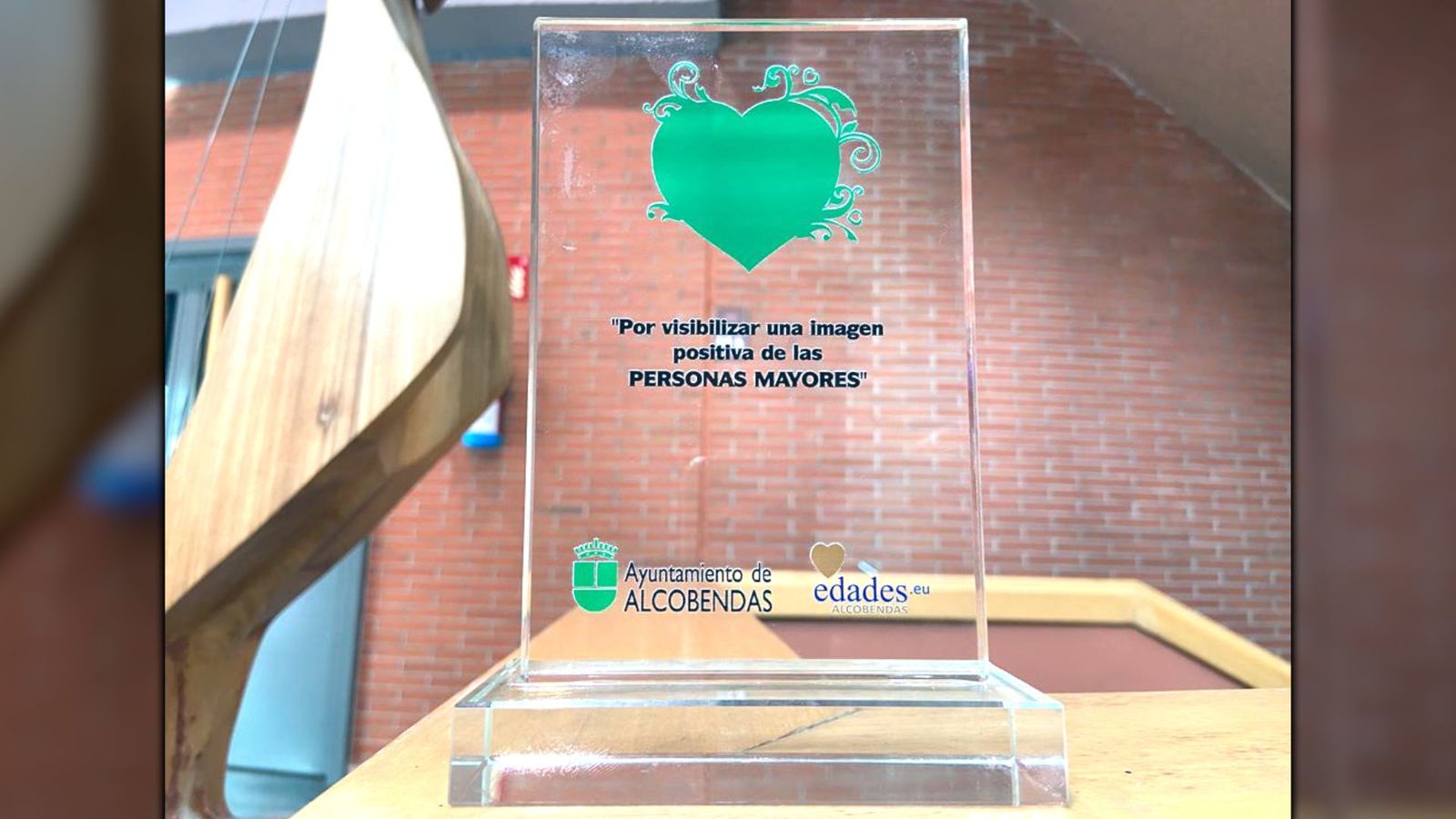 Alcobendas premia a Madrid Directo por ser ojos y altavoz de las historias de nuestros mayores