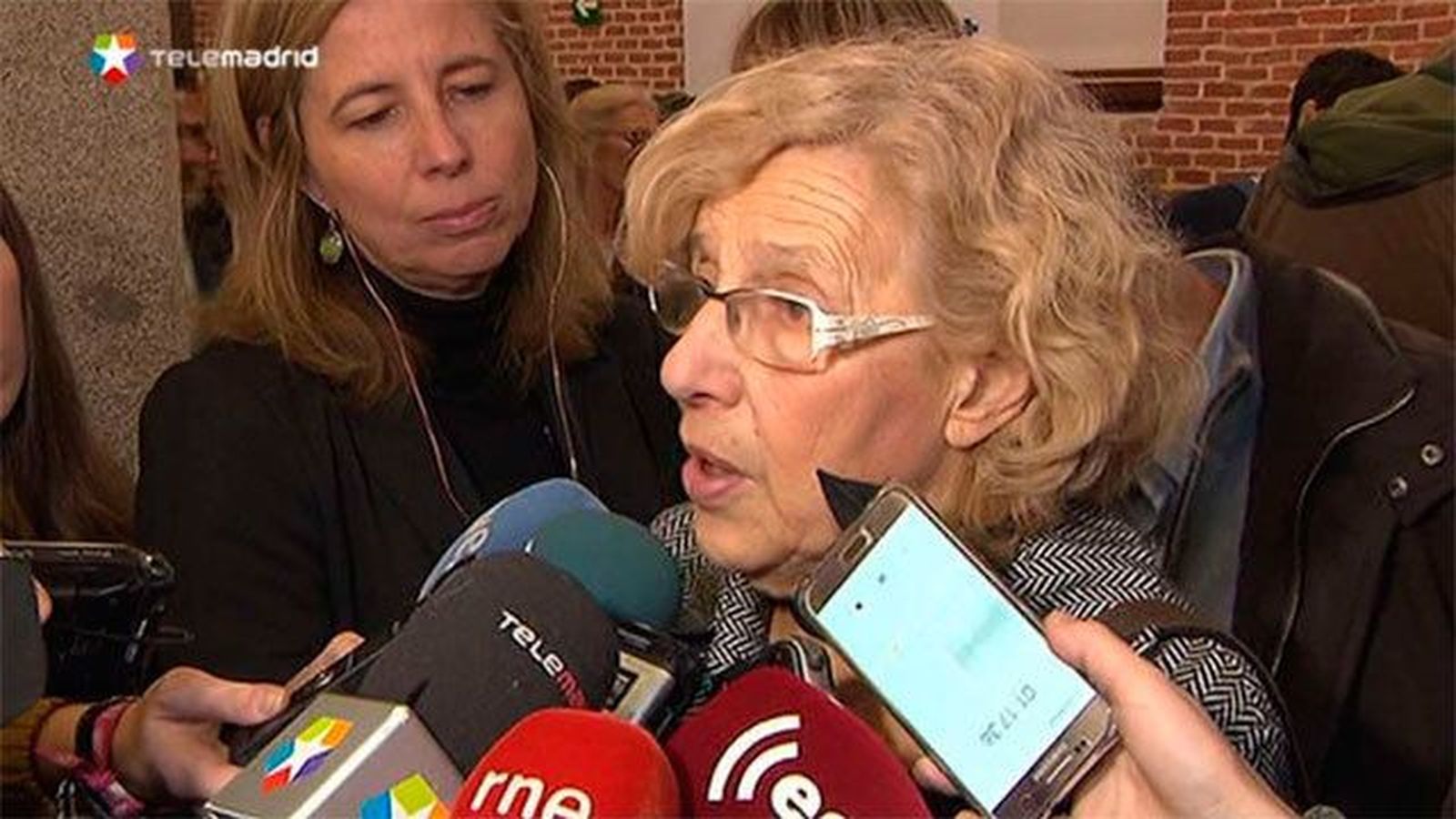 Carmena: Se hará "todo lo necesario" para que las personas sin hogar no duerman en la calle