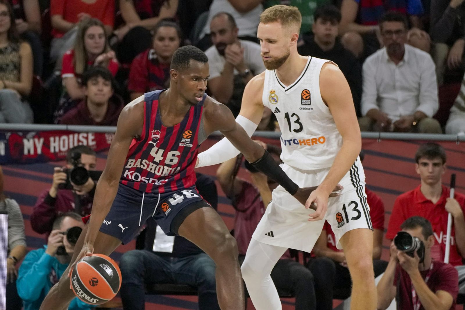 Musa ante el Baskonia