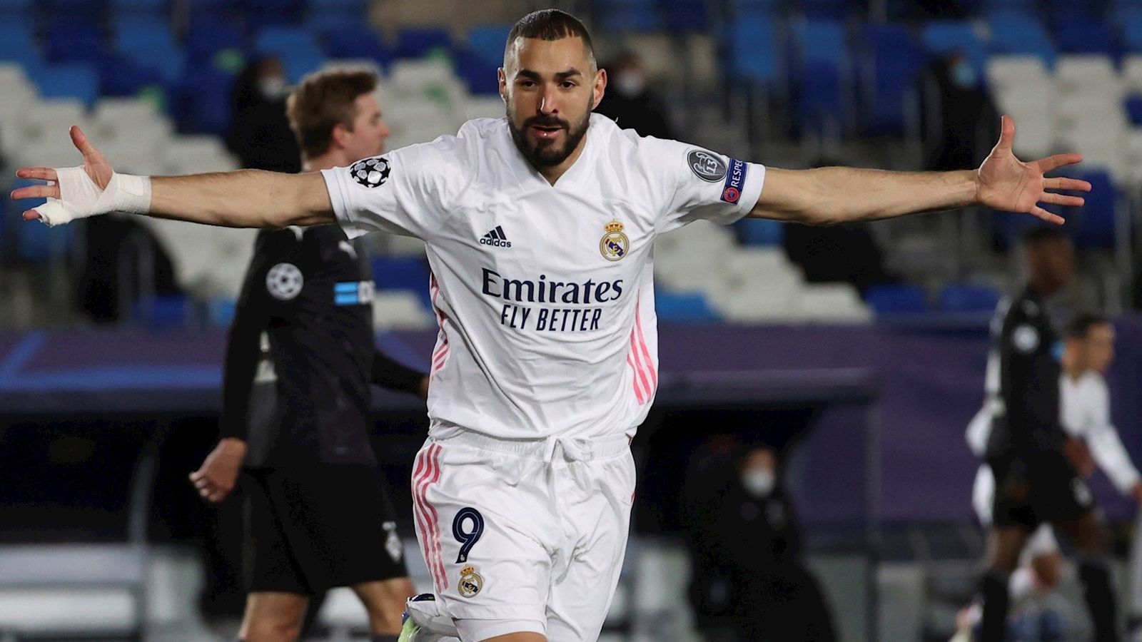 Benzema ante el Borussia Mönchengladbach