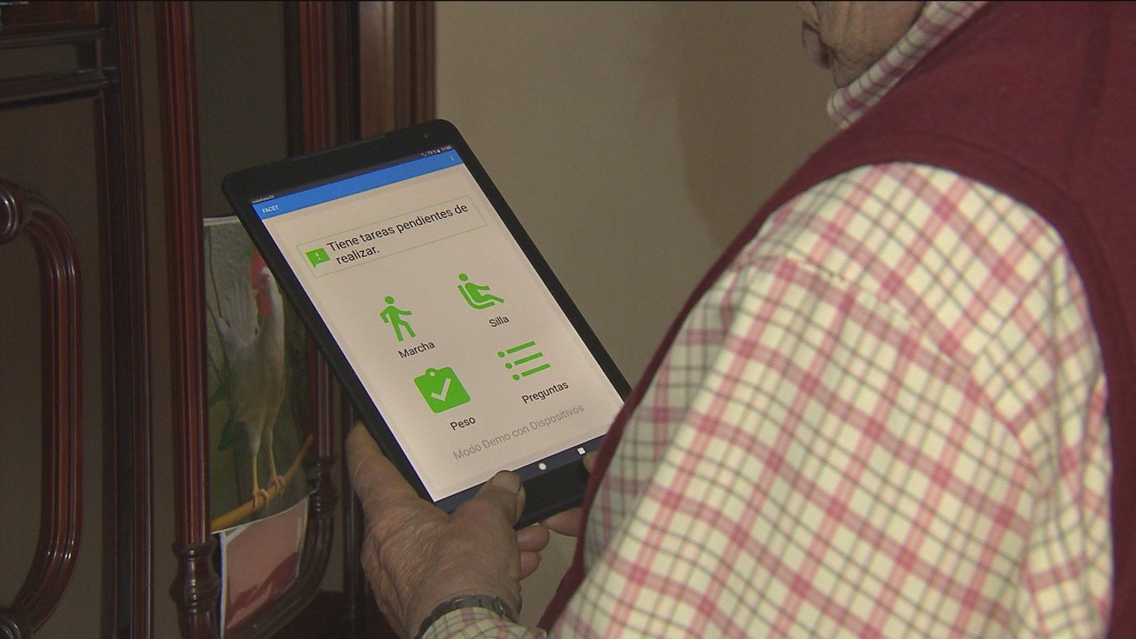 El Hospital de Getafe ofrece tratamiento para los mayores en casa por Internet