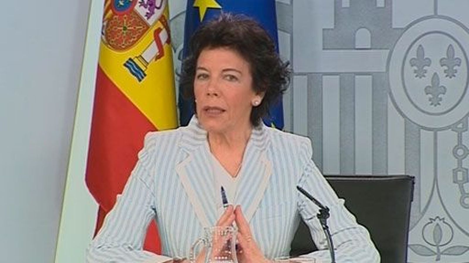 Celaá pide tender "puentes", no "simas" en favor del diálogo y la estabilidad