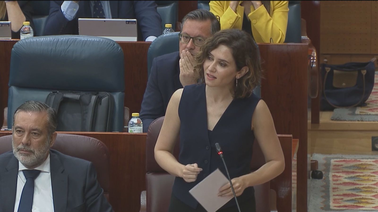 Ayuso carga contra Mónica García