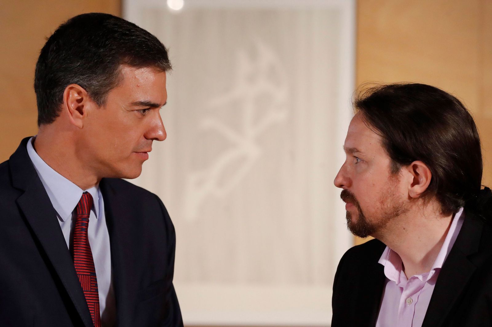 Iglesias no tira la toalla y ofrece a Sánchez retomar la negociación